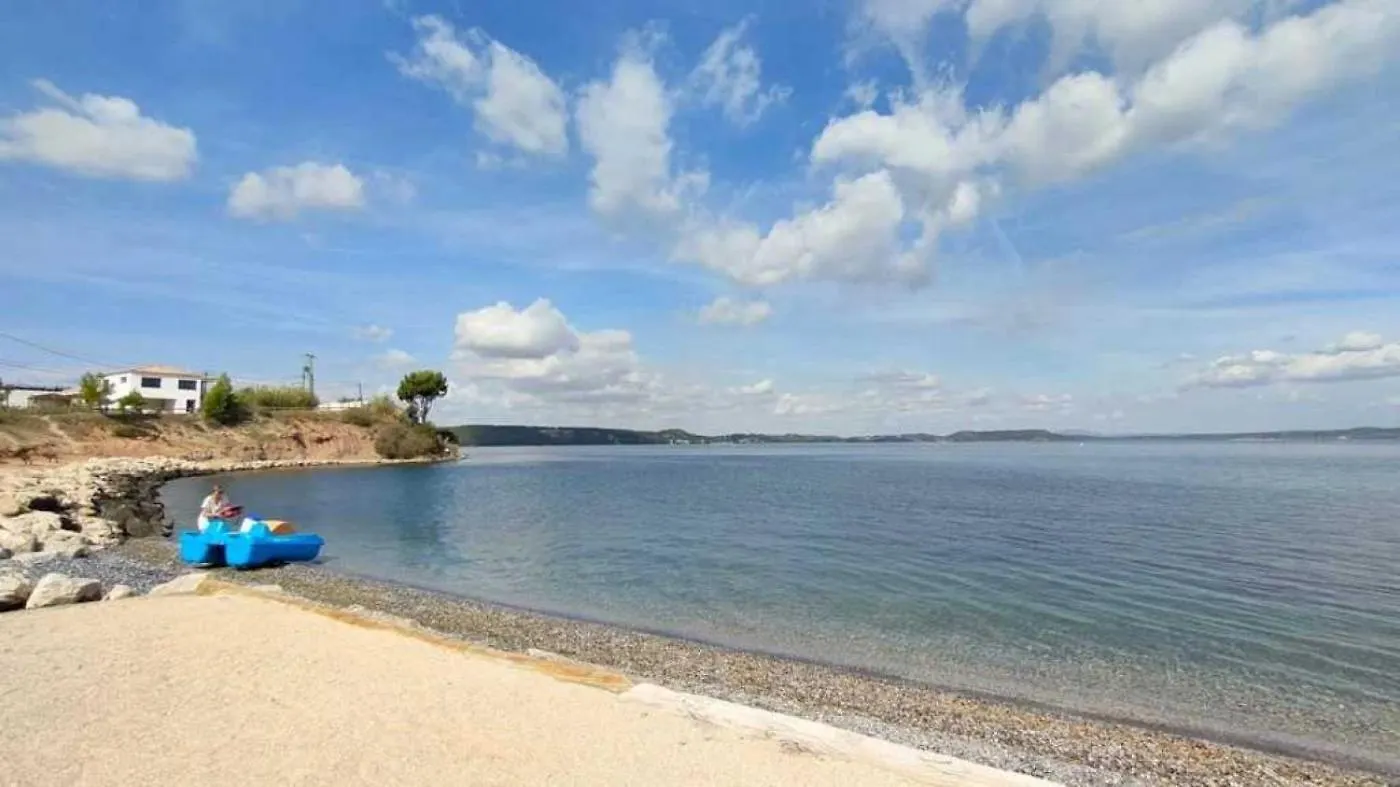 Campsite Camping 3 Etoiles - Piscine - Ccbaega Saint-Mitre-les-Remparts