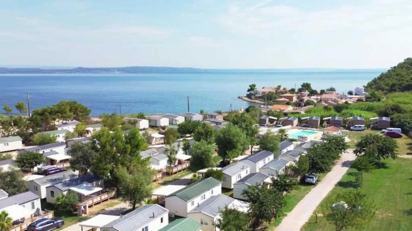 Camping 3 Etoiles - Piscine - Ccbaega Saint-Mitre-les-Remparts Campsite