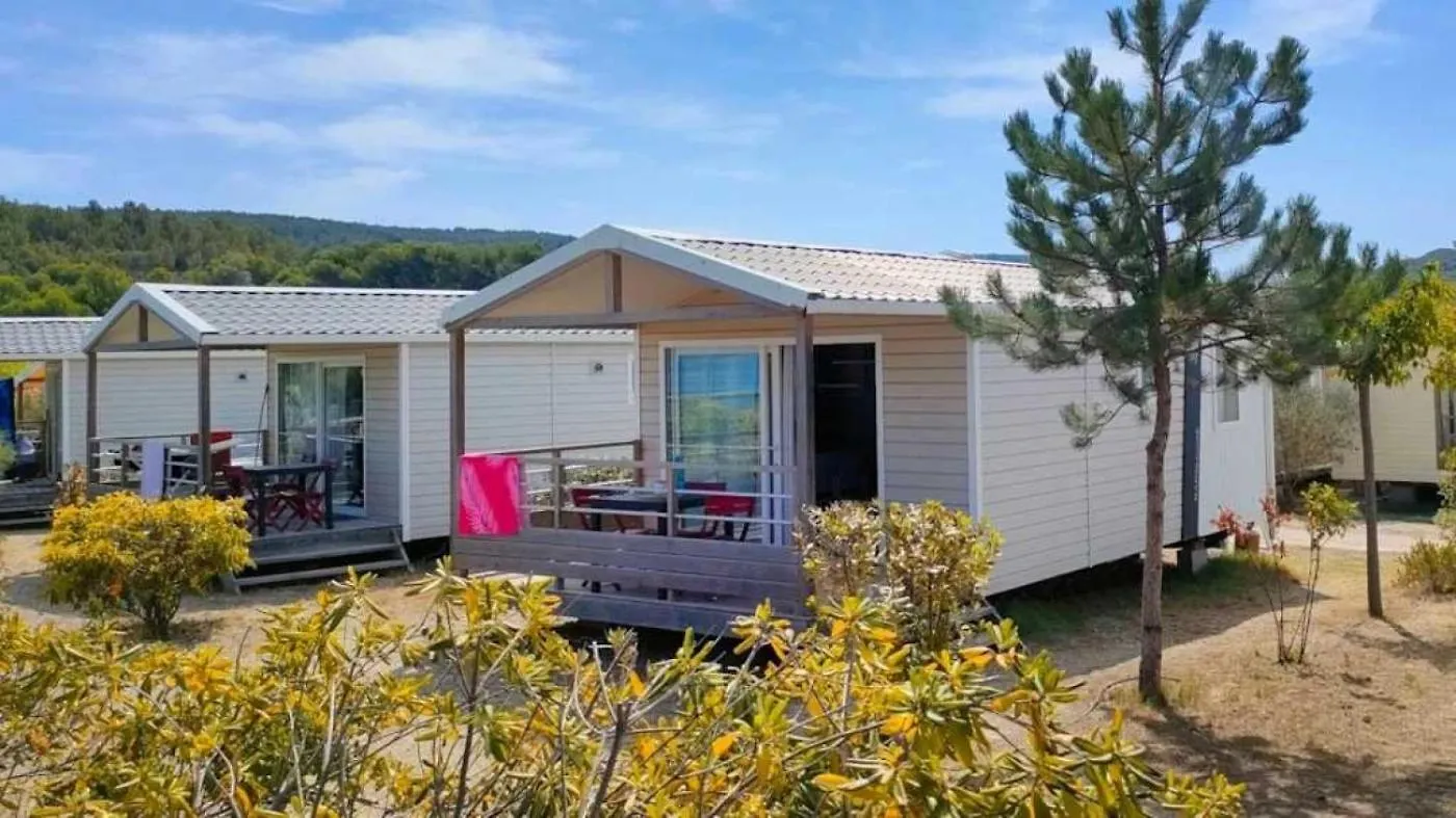 Camping 3 Etoiles - Piscine - Ccbaega Saint-Mitre-les-Remparts