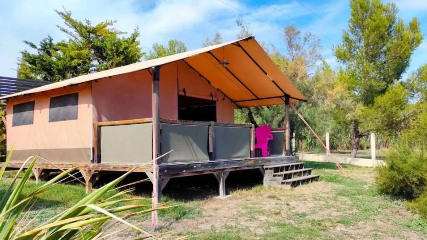 Camping 3 Etoiles - Piscine - Ccbaega Saint-Mitre-les-Remparts