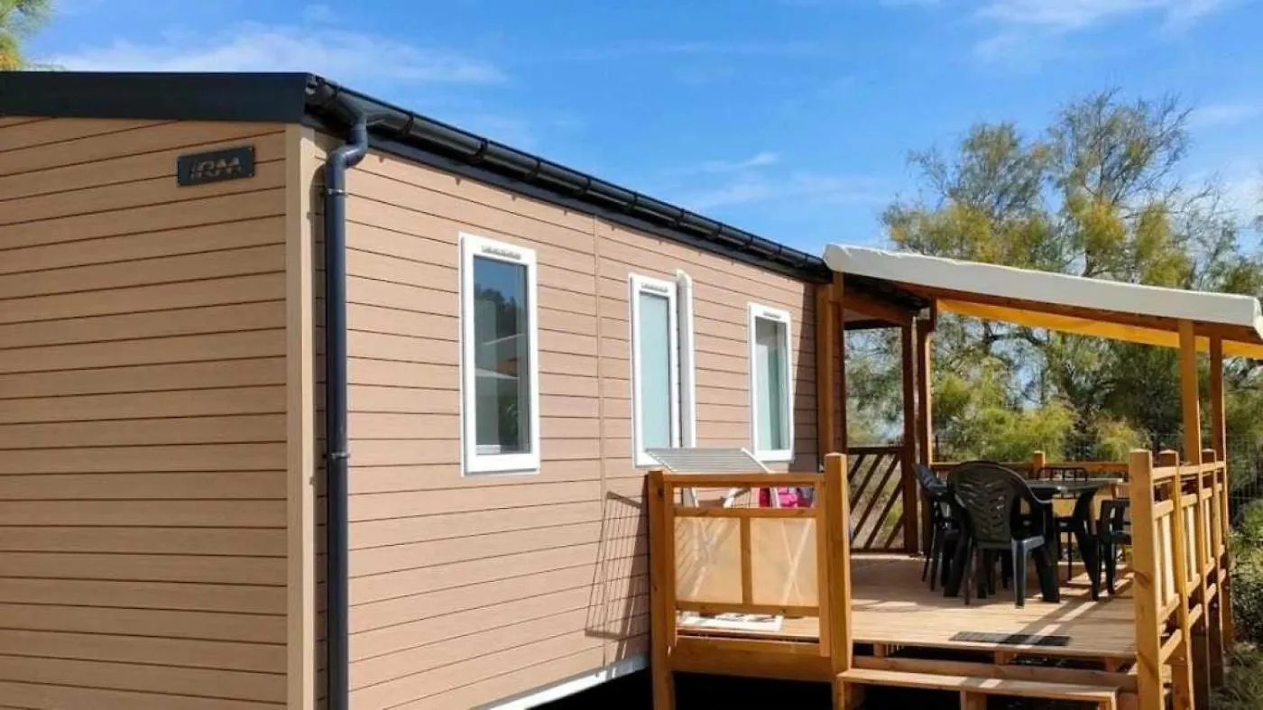 Camping 3 Etoiles - Piscine - Ccbaega Saint-Mitre-les-Remparts 0*,