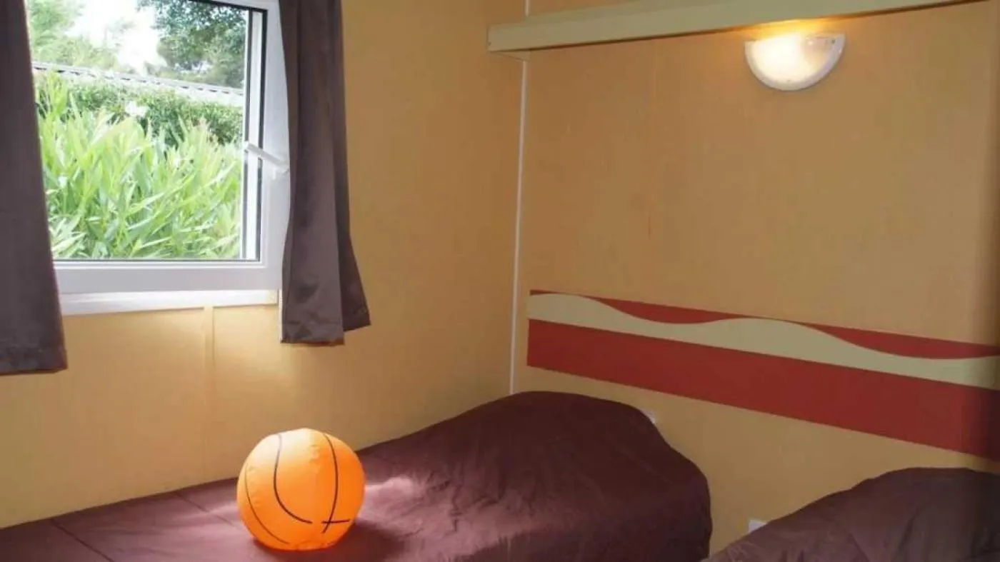 Camping 3 Etoiles - Piscine - Ccbaega Saint-Mitre-les-Remparts
