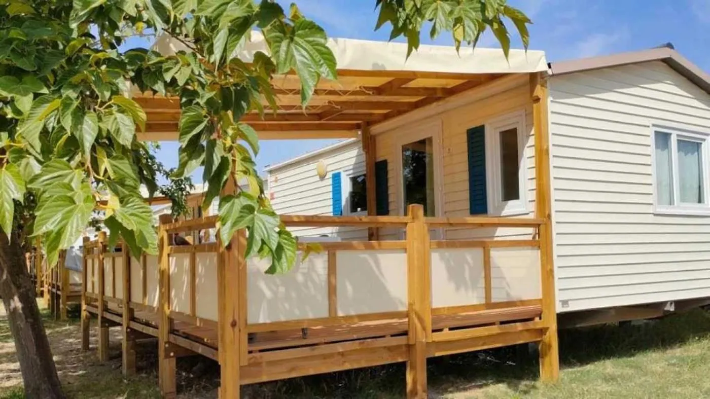 Camping 3 Etoiles - Piscine - Ccbaega Saint-Mitre-les-Remparts França
