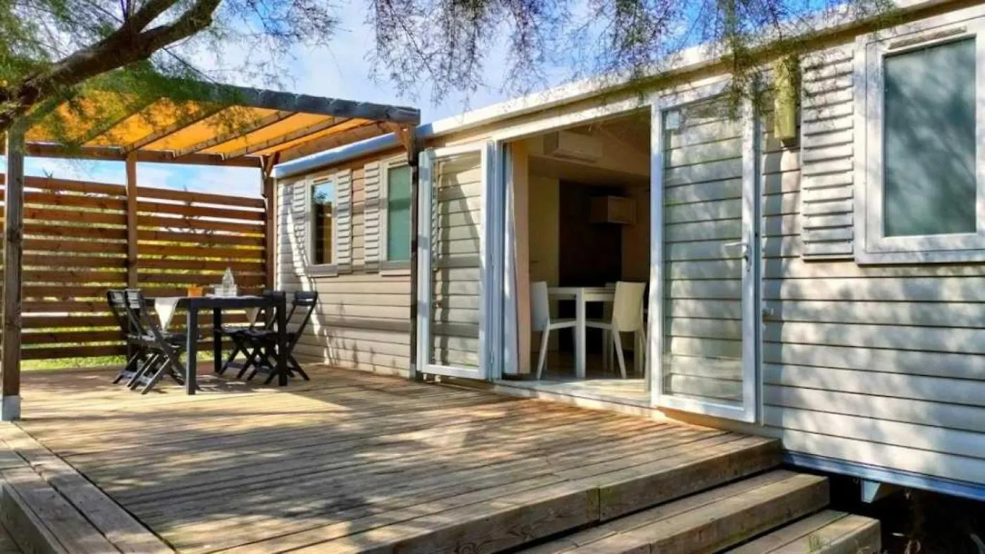 Camping 3 Etoiles - Piscine - Ccbaega Saint-Mitre-les-Remparts Campsite